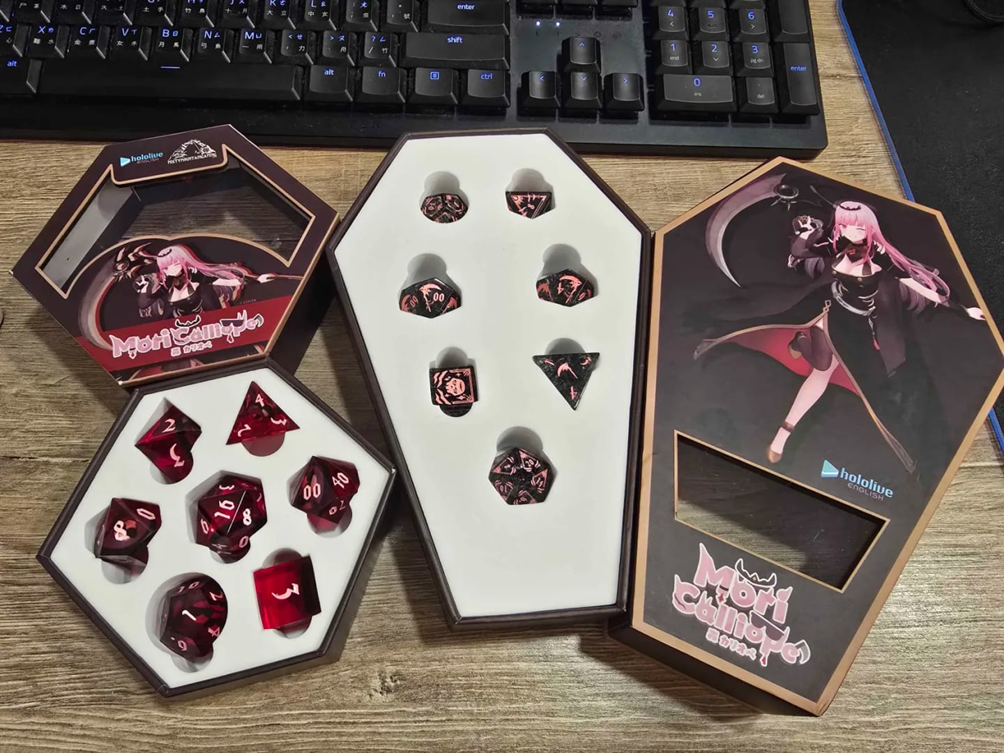 Customer photo review of PRE-ORDER | Mori Calliope Black Shattered Glass Dice Set | hololive English x MMG Exclusive