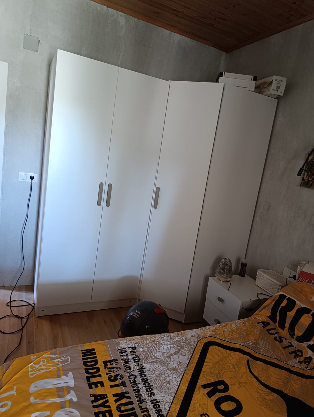 Customer photo review of Rani BA159  Gardırop 2 Kapaklı Raflı 2 Askılı Elbise Dolabı Beyaz