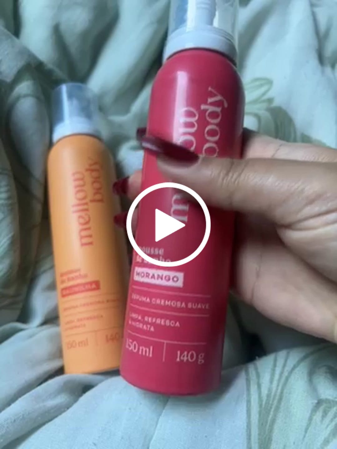 Customer video review of Espuma de Banho Mellow Morango