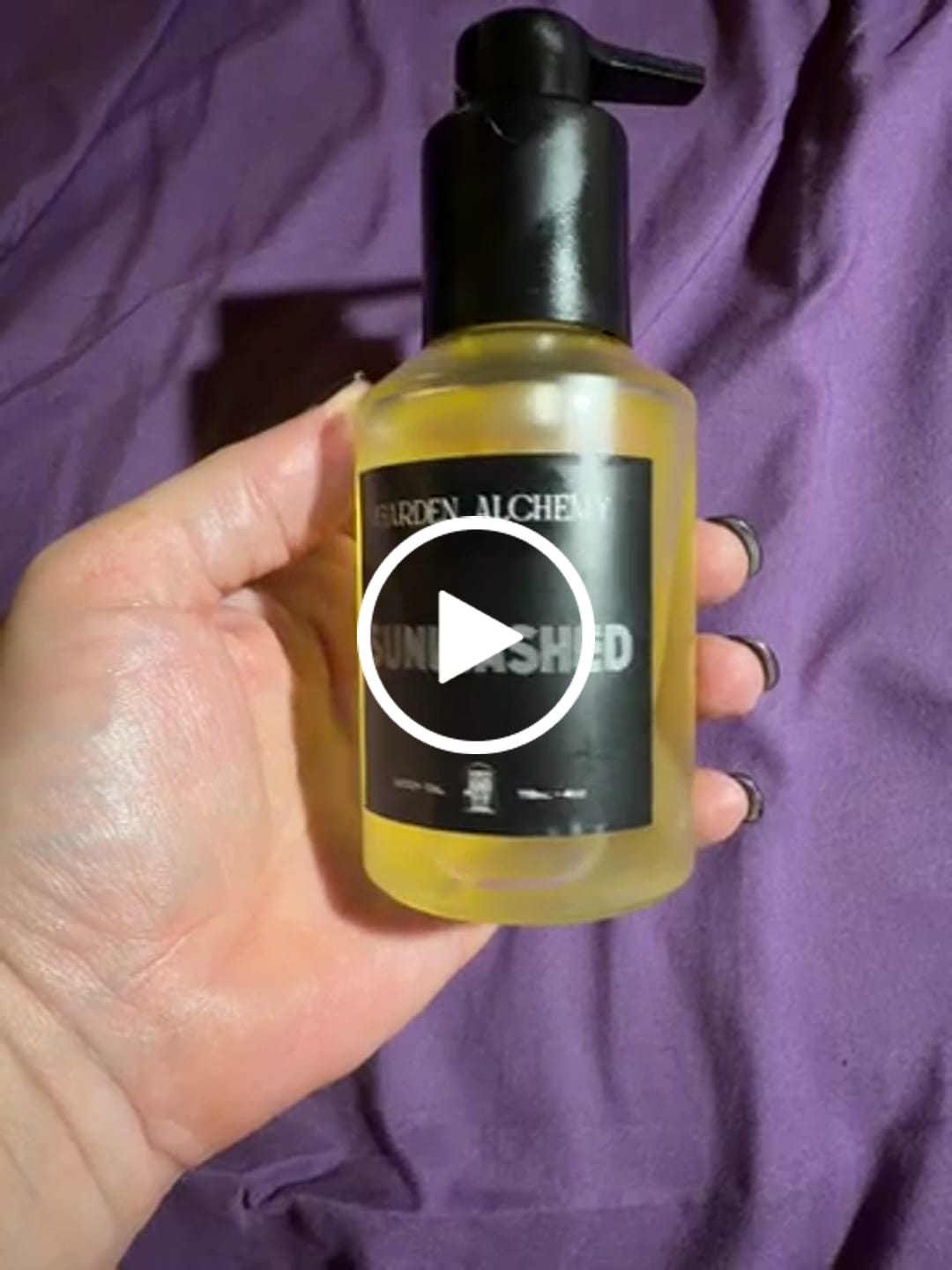 Customer video review of SUNWASHED BODY OIL