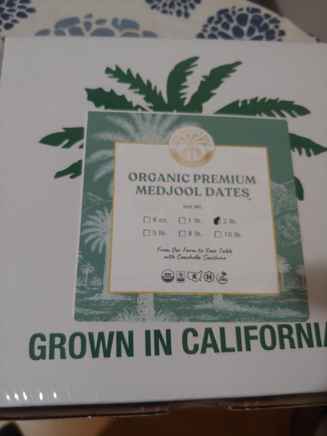 Customer photo review of Organic Premium Medjool Dates Box