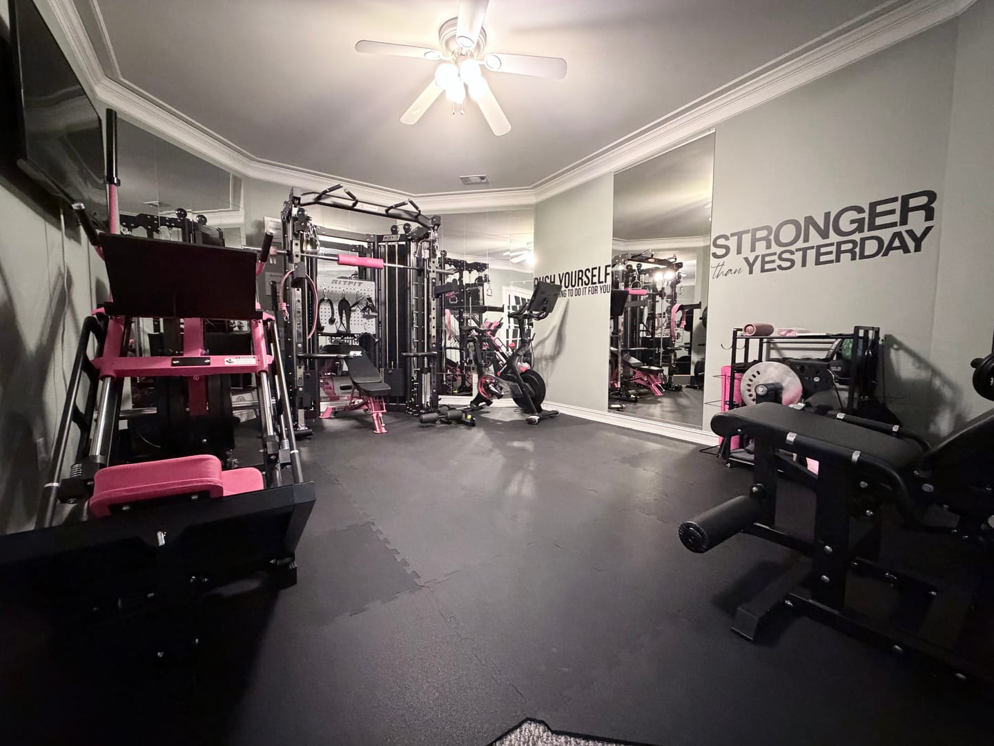 Customer photo review of RitFit BLP01 45 Degree 3-In-1 Leg Press Hack Squat and Calf Raise Machine