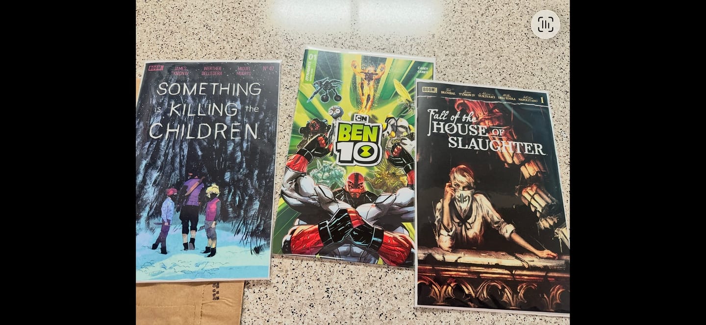 Customer photo review of Ben 10 #1 Cover A Robert Carey