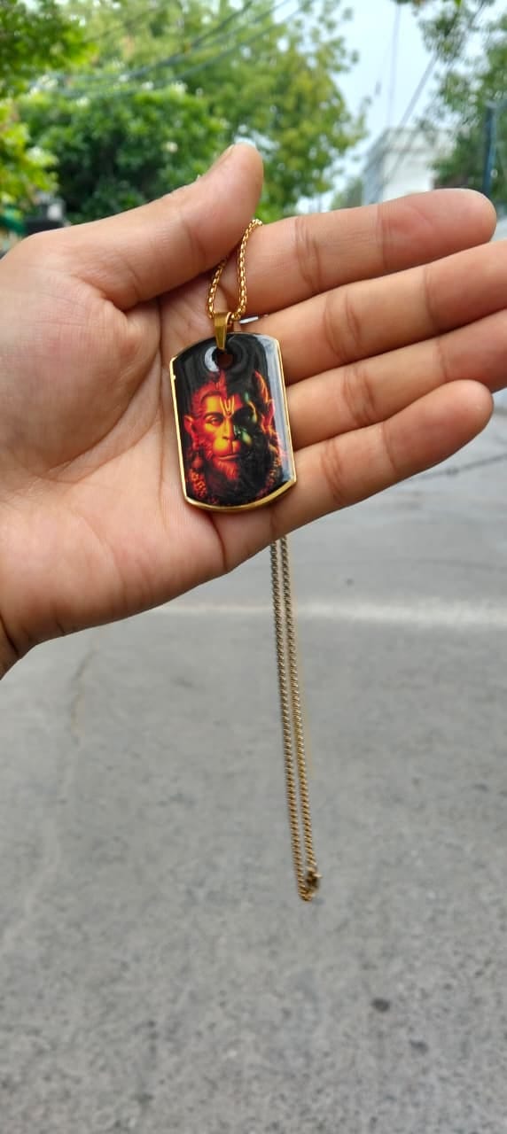 Customer photo review of Hanuman Shakti Locket for Men