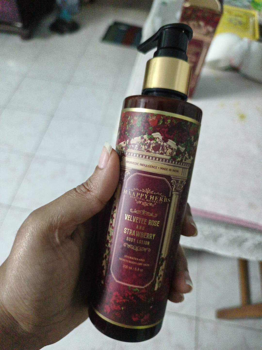 Customer photo review of Velvetee Rose Strawberry Body Lotion