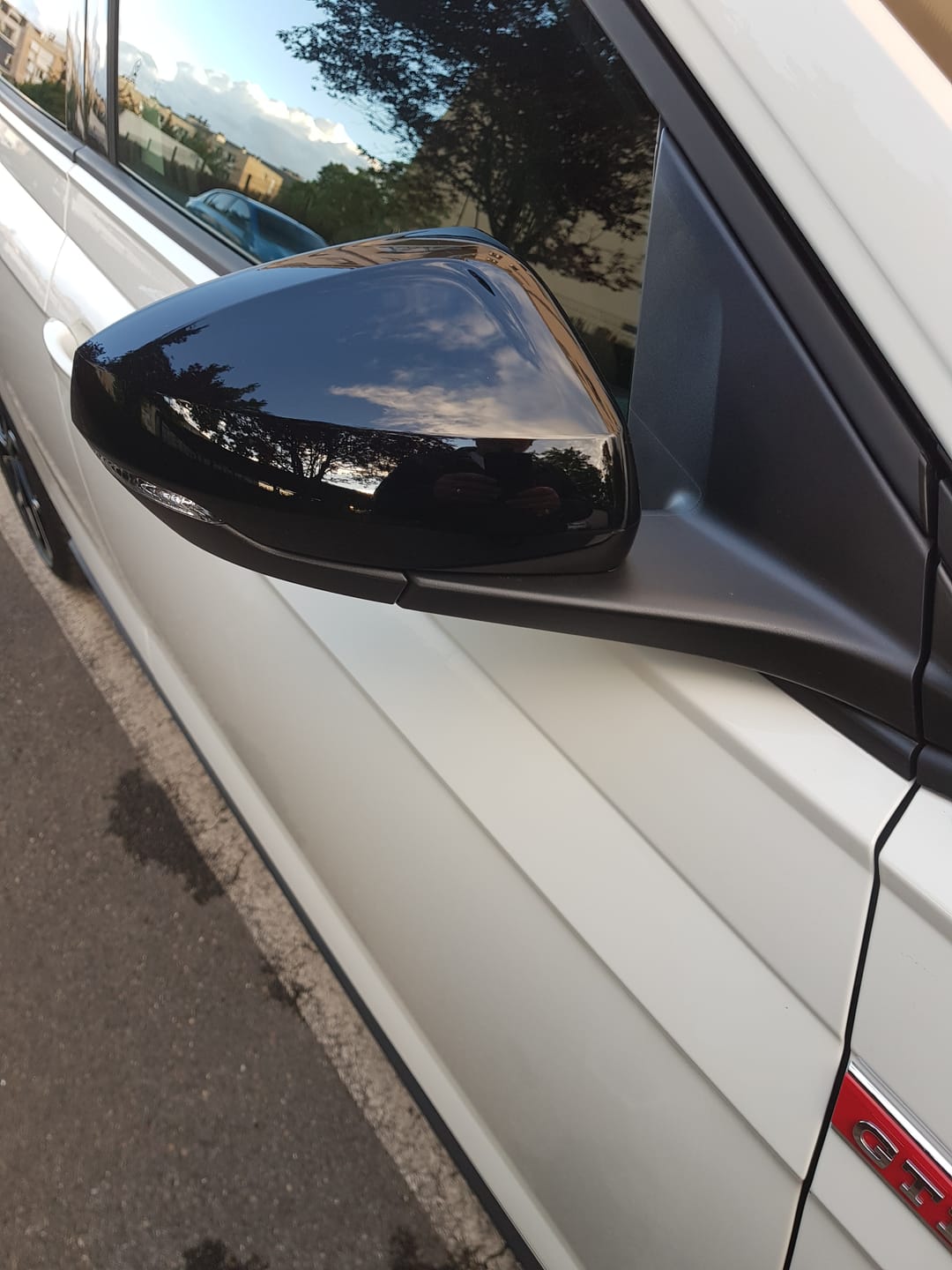 Customer photo review of Gloss Black Mirror Covers For VW Polo MK6 (2018+)