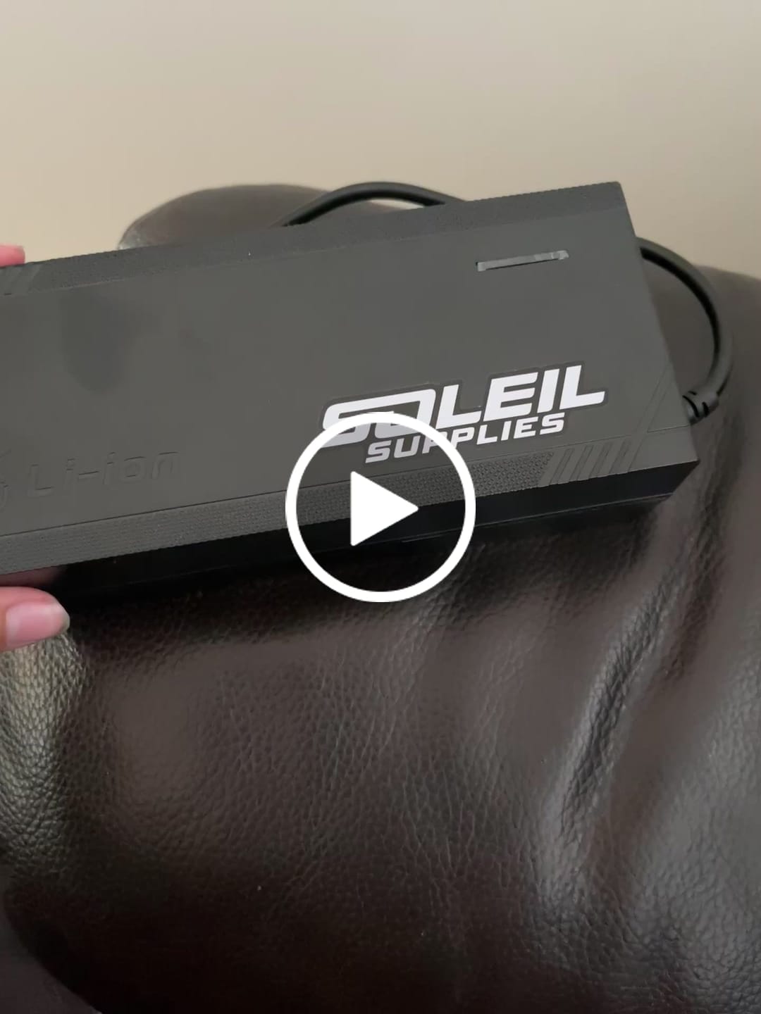 Customer video review of Tuttio Soleil 01 Upgraded Fast Charger
