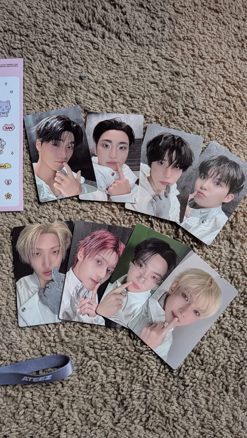 Customer photo review of ATEEZ - OFFICIAL LIGHT STICK VER.3