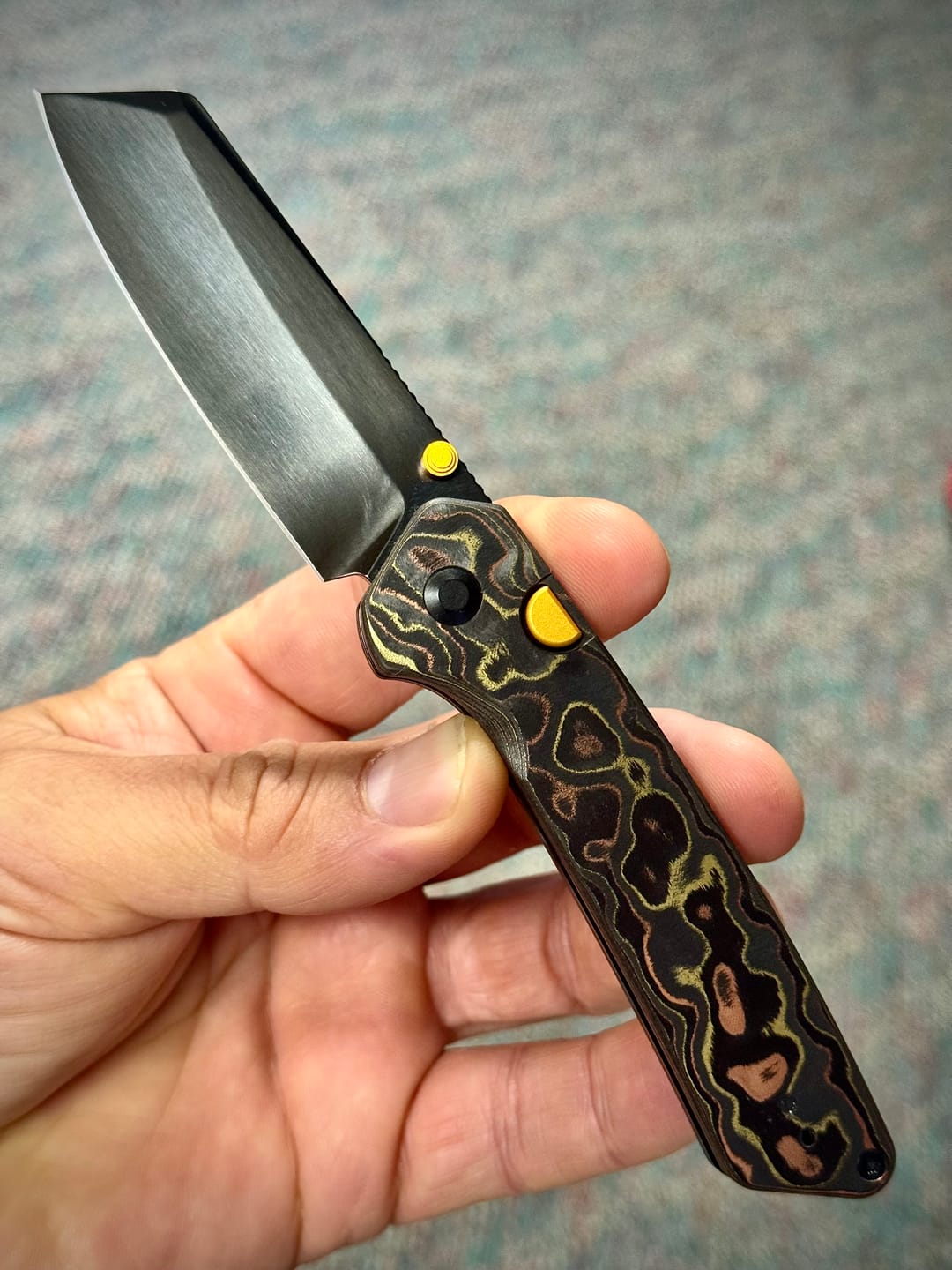 Customer photo review of Kizer Madrac Button Liner Lock Camo Carbon Mirror DLC S45VN BLADE DISTRICT EXCLUSIVE