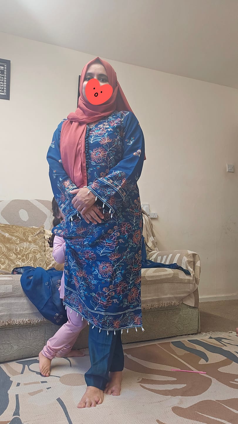 Customer photo review of Husan e Jahan - Luxury Chiffon Outfit with Chiffon Dupatta - Ready to Wear - Eid25 - HEJ-V3-D7-SD