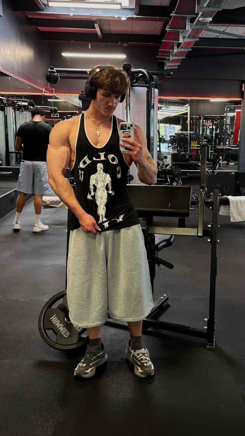 Customer photo review of 3014 - Golds Gym Classic Stringers