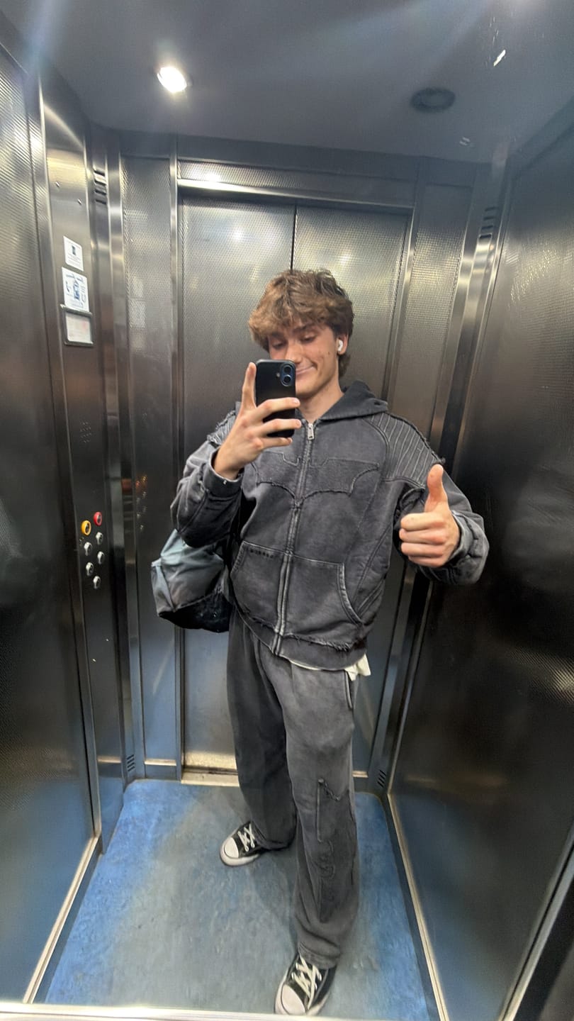 Customer photo review of 2099 - Batman Stealth Sweats