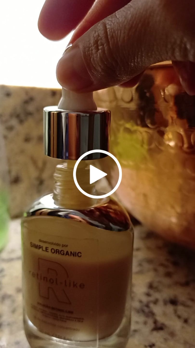 Customer video review of Solução Retinol-Like