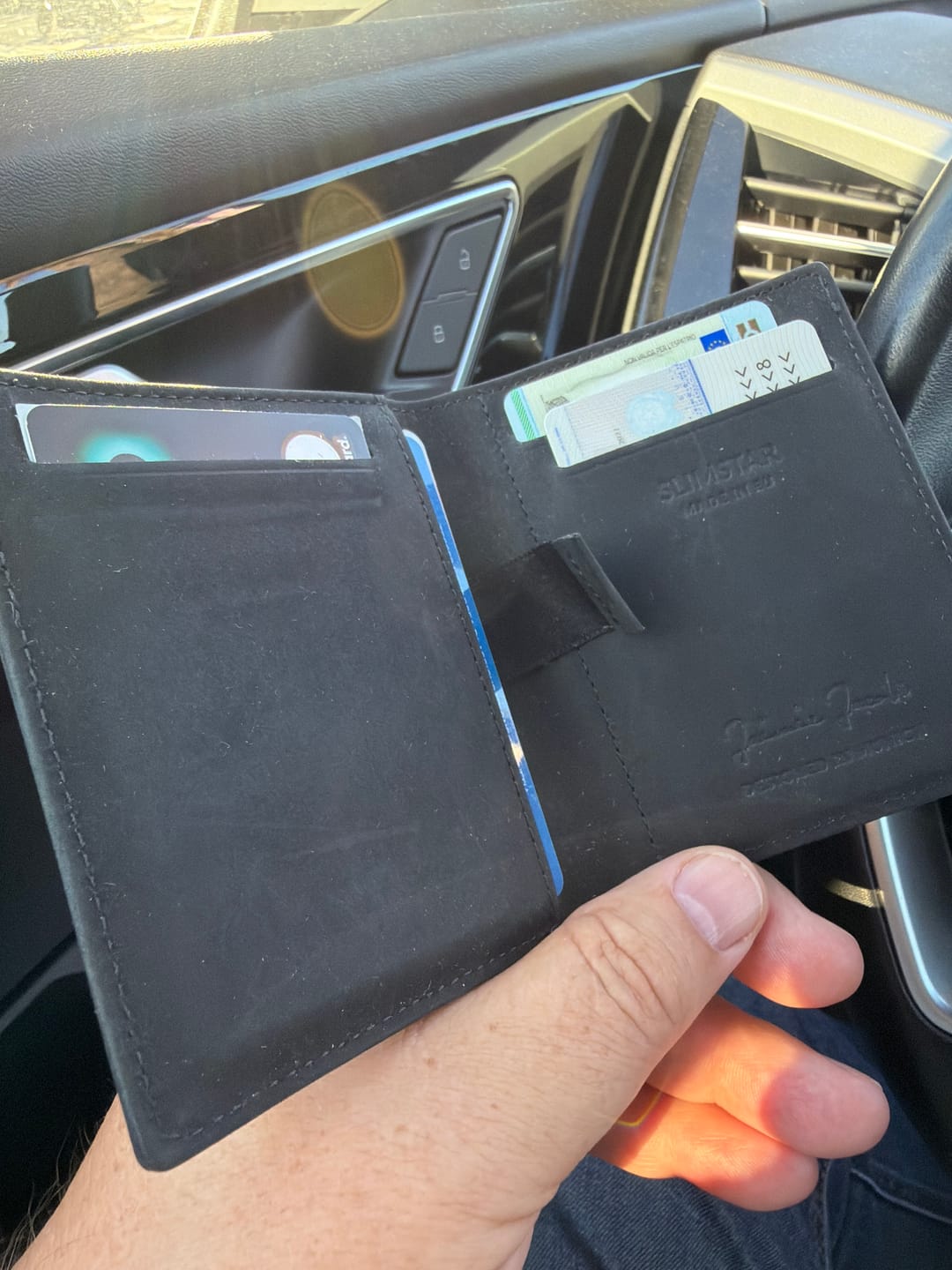 Customer photo review of Slimstar - slim wallet with small coin pocket