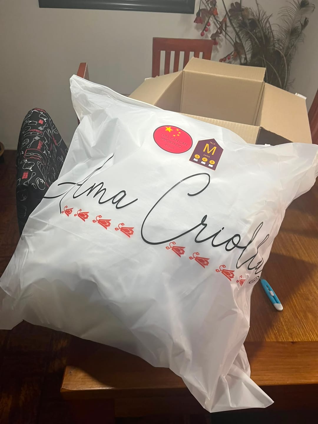 Customer photo review of Falso folklorico BLANCO, 3 capas