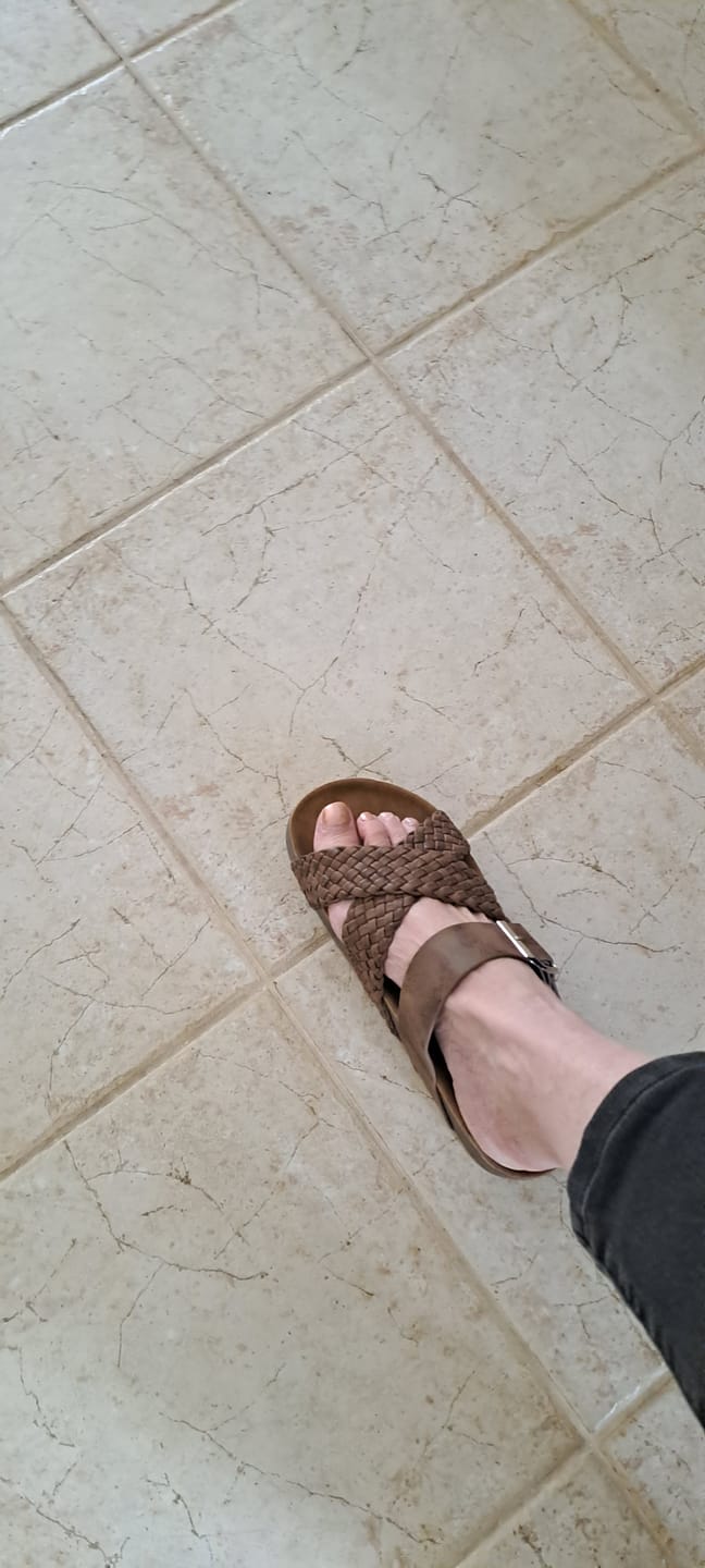 Customer photo review of Buckled Signature Sandal - Brown