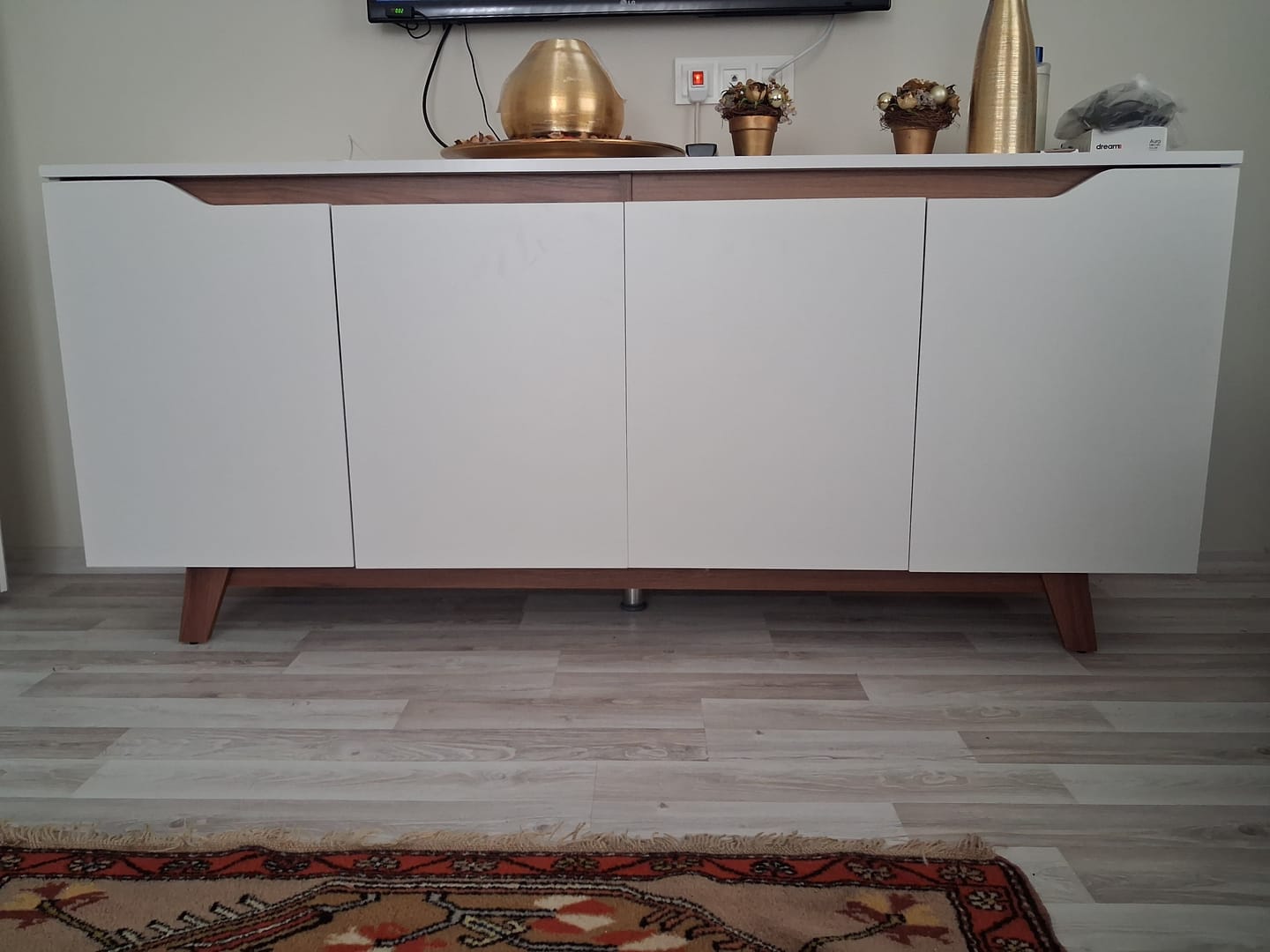 Customer photo review of Rani GD102 Modern Ayaklı Konsol Beyaz - Minyatür Ceviz