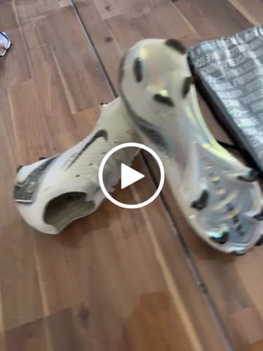 Avis vidéo d'un client sur Nike Vapor 16 FG - Blanc/Argenté