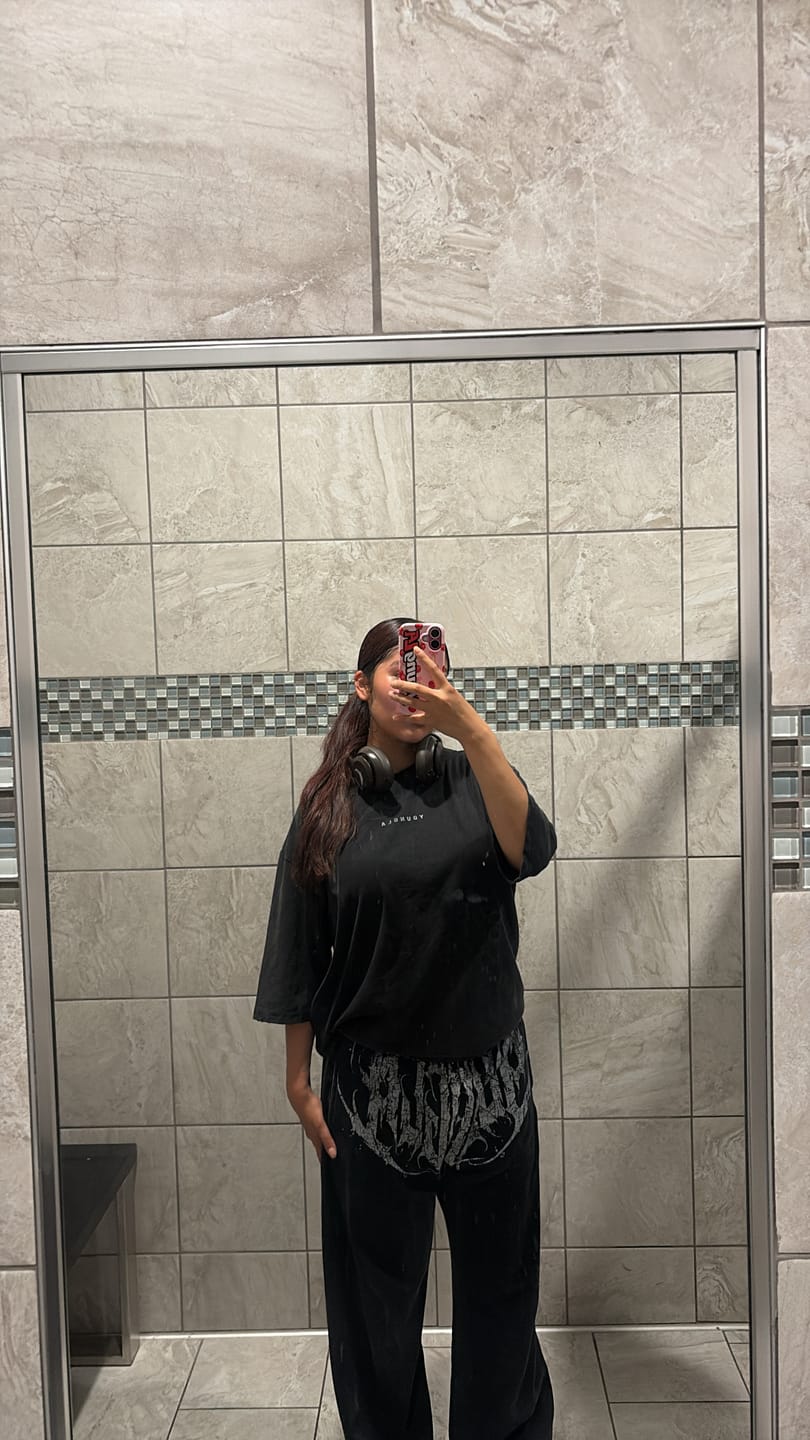 Customer photo review of 2079 - Dark Wave Joggers