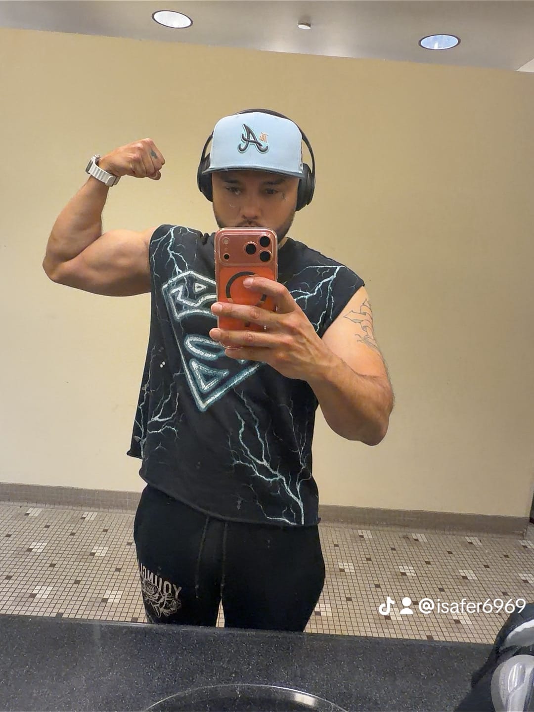 Customer photo review of 3004 - Superman Cut-Offs