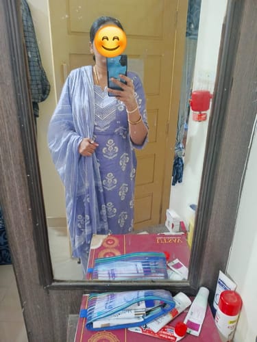 Customer photo review of Lavender Feeding Straight Cut Set + Printed Chunni