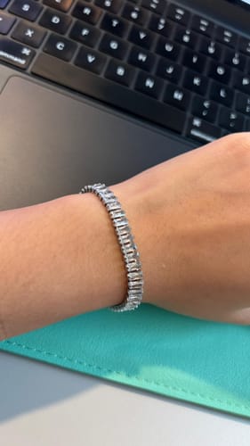Customer photo review of Noir Baguette Bracelet