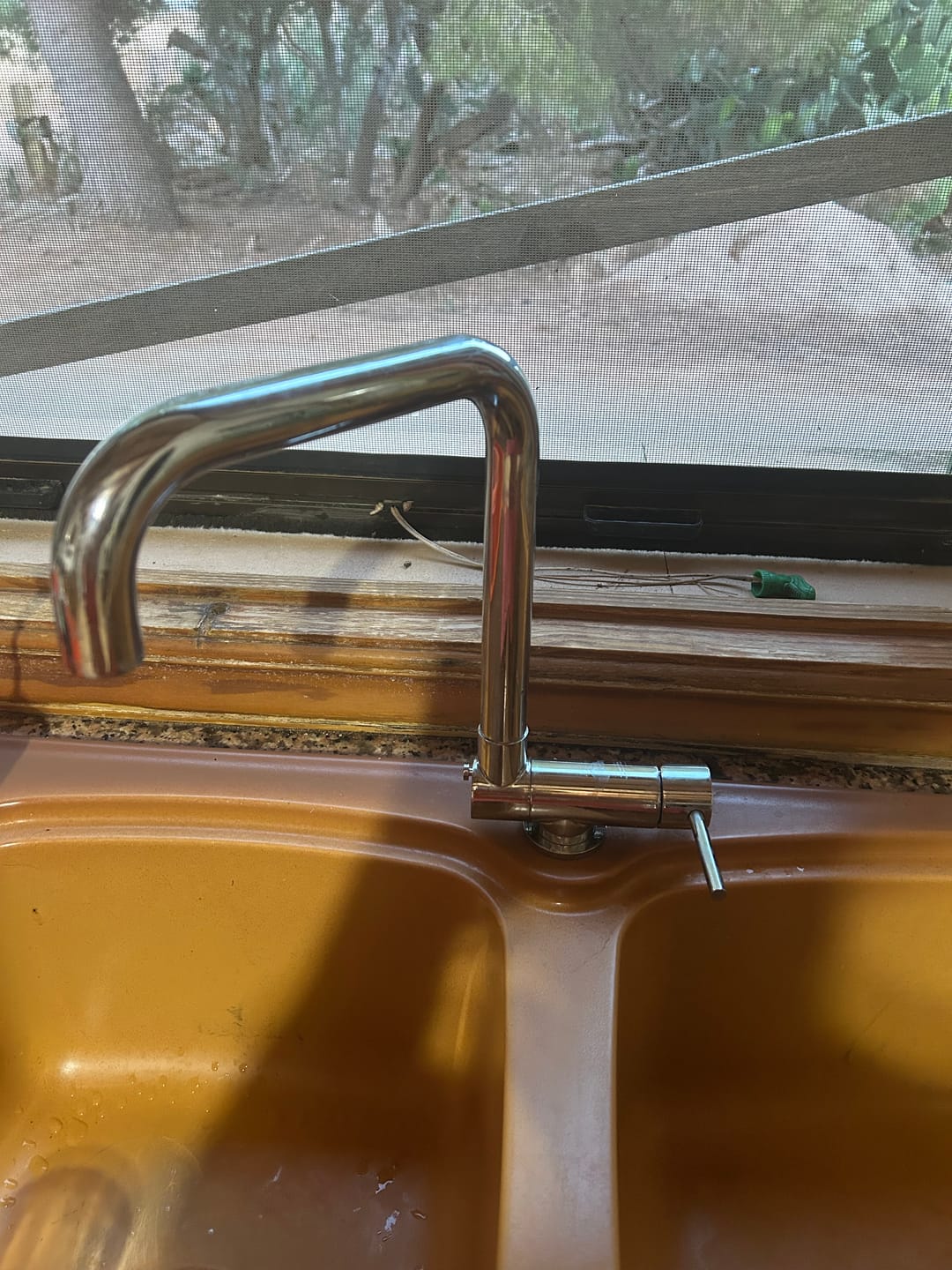Customer photo review of Under Window Kitchen Tap, folding spout to reach 4,5 cm, with 360° swivel N-Spout, Chrome