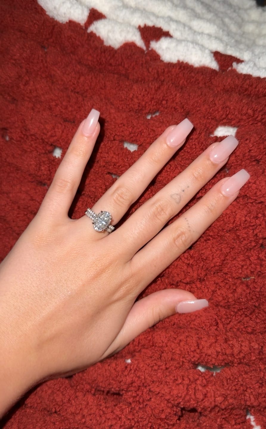 Customer photo review of S925 4.0 Carat Oval Cut Wedding Ring Set With Hidden Halo Promise Ring Classic Half Wedding Band