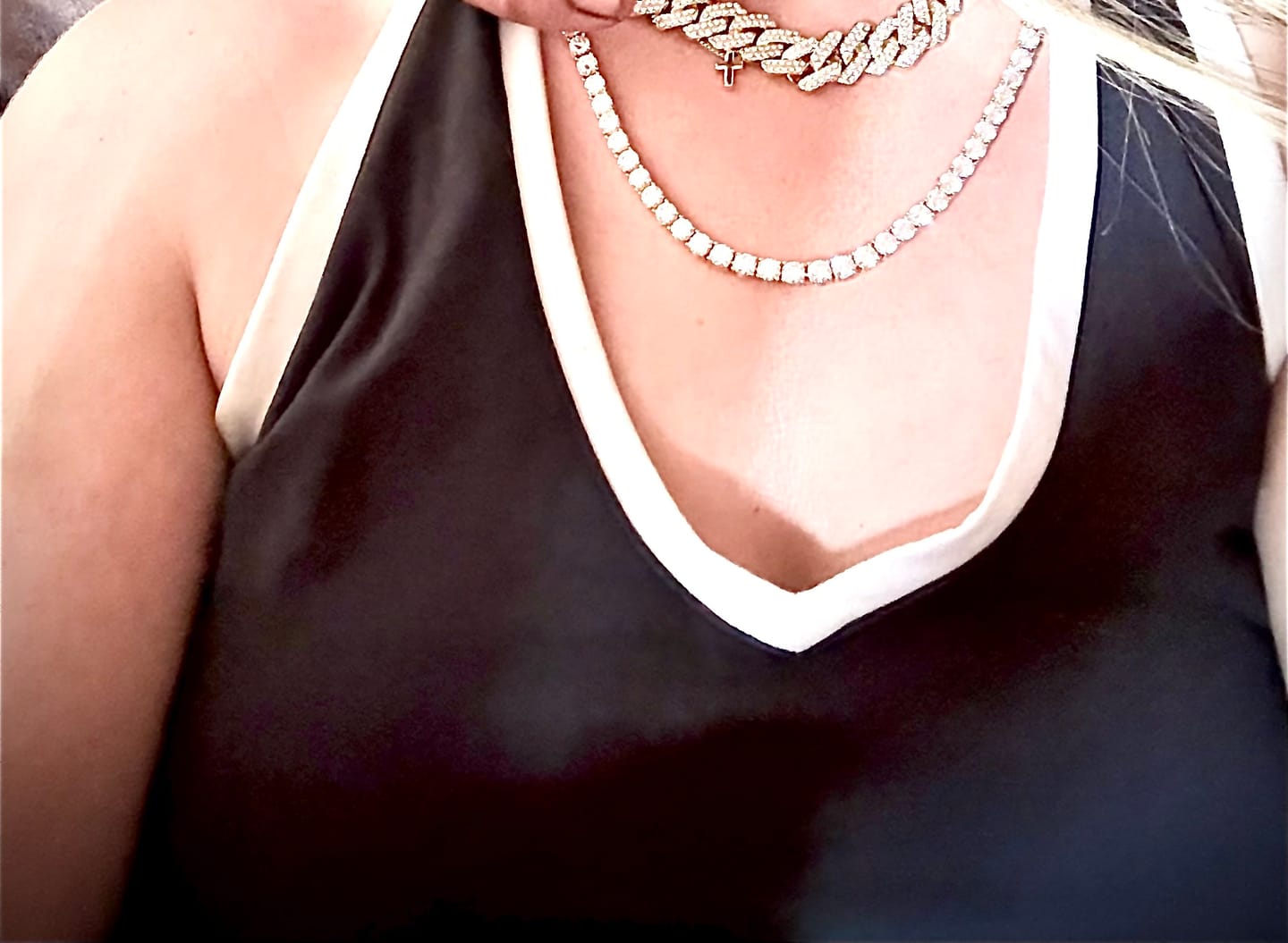 Customer photo review of VVS Tennis Chain 14K Gold (ALL SIZES)