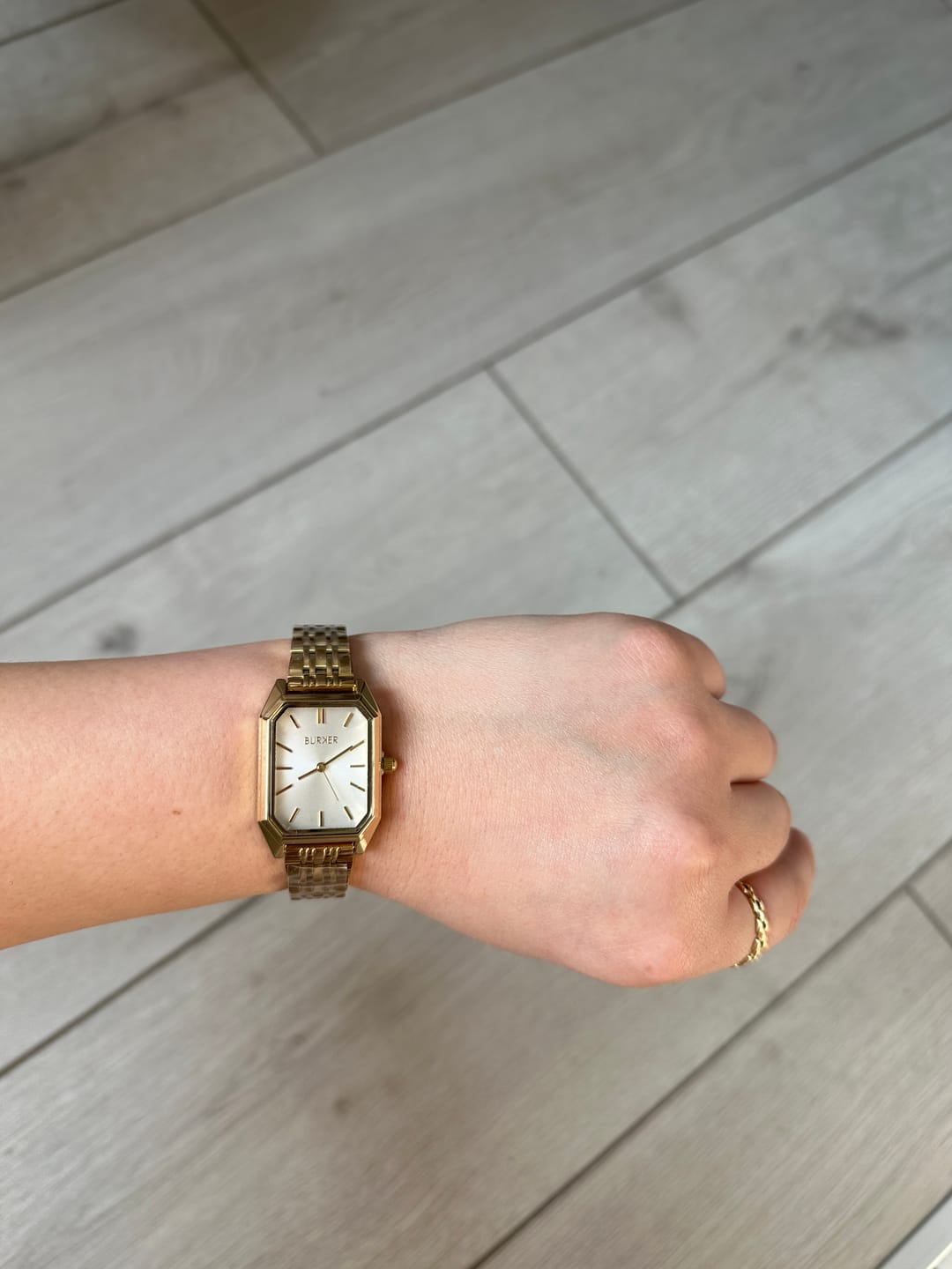 Customer photo review of Isabell Petite Gold