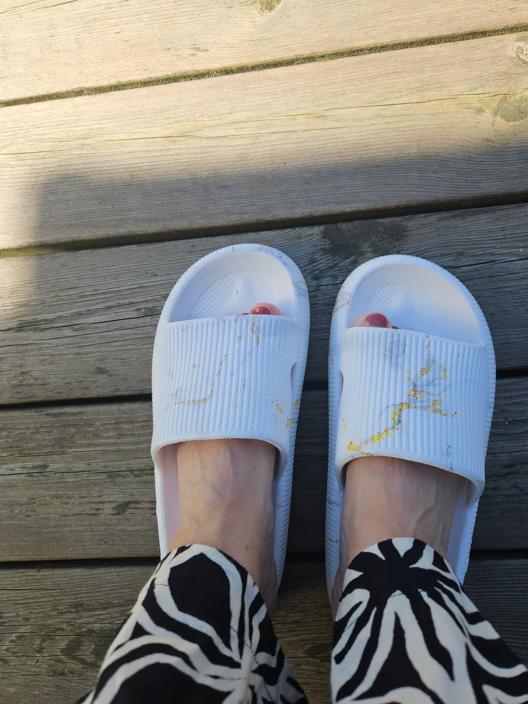 Customer photo review of HappyFlops Limited Editions