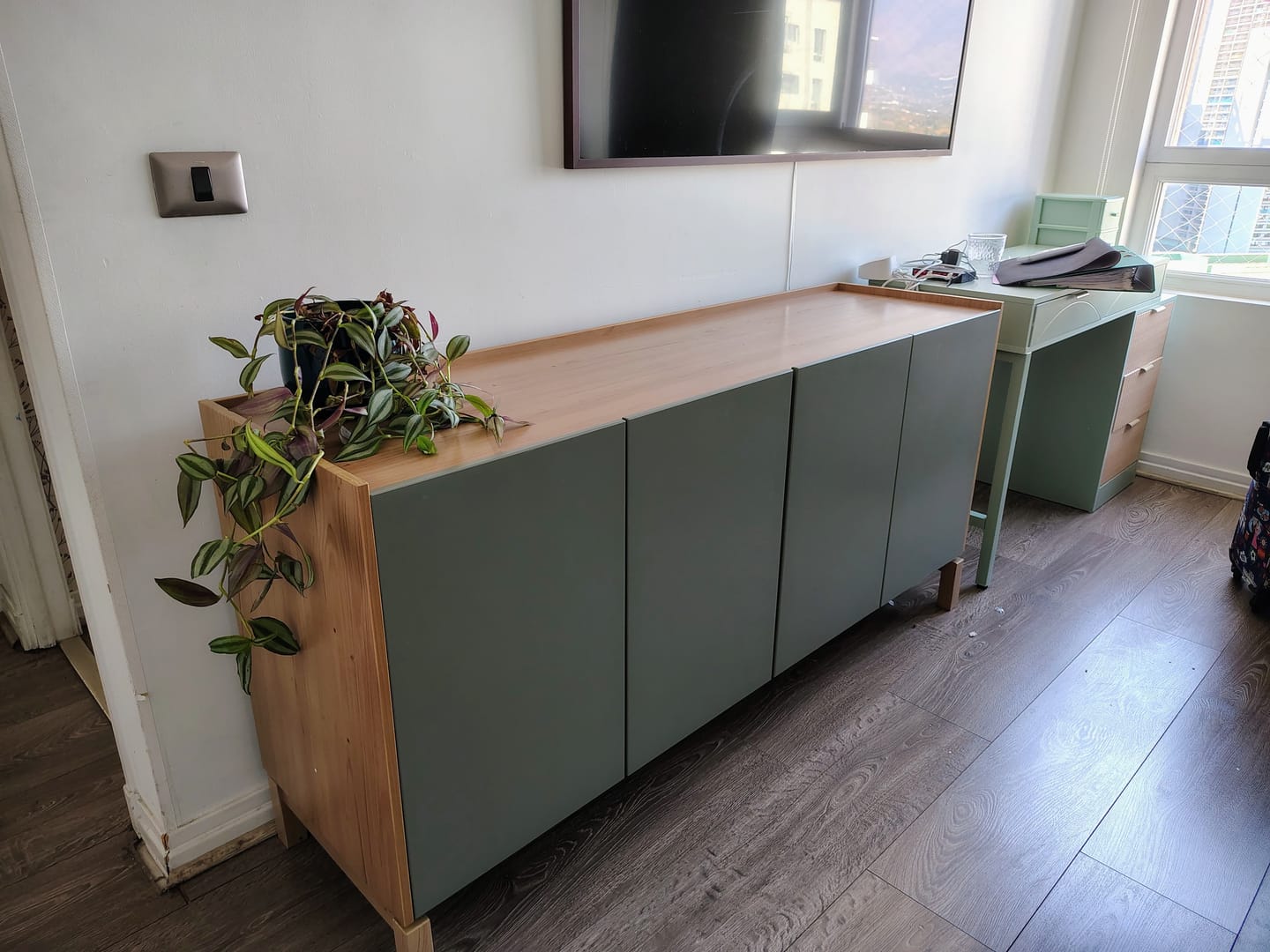 Customer photo review of Buffet Barcelona 4P + 1C Verde - Roble