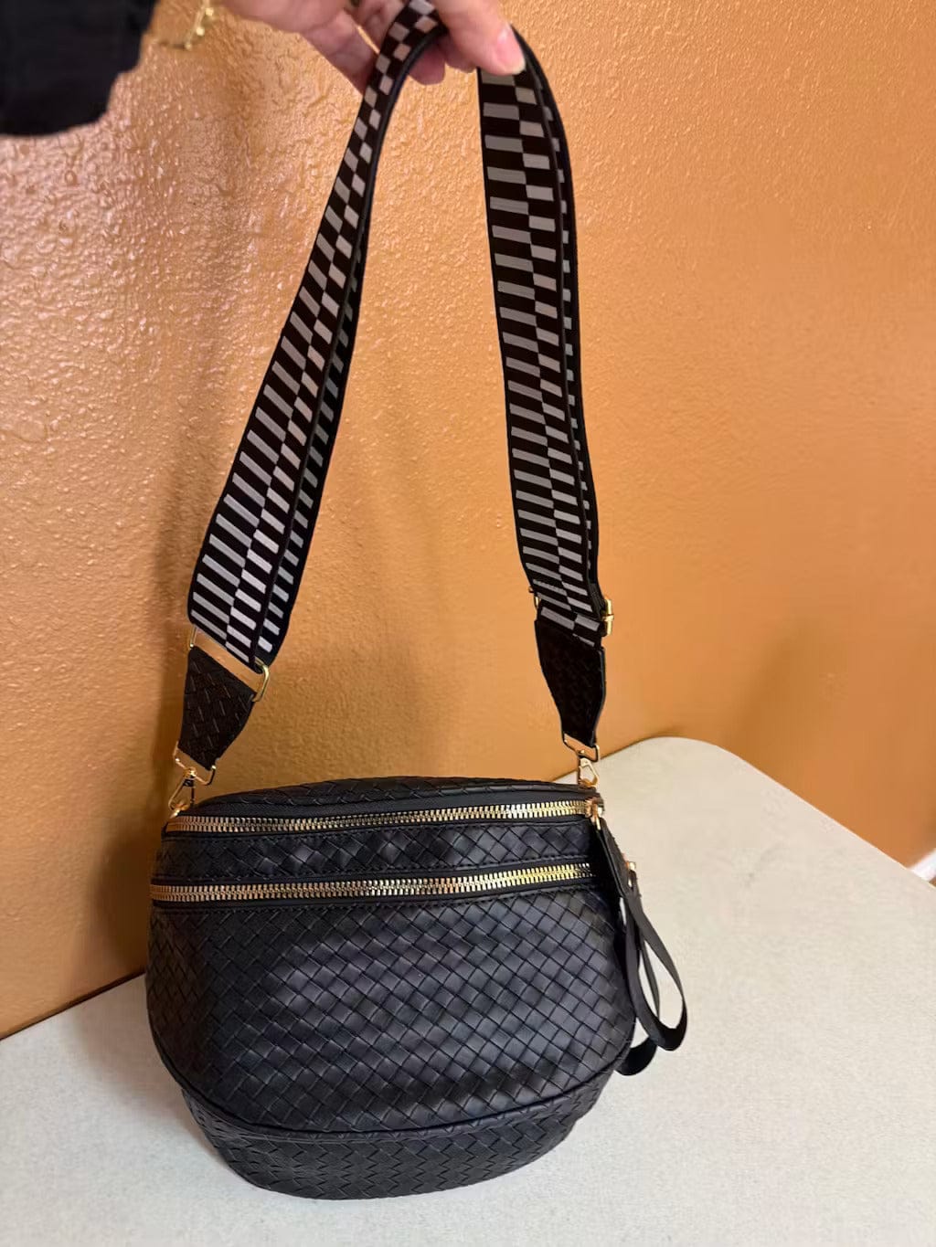 Customer photo review of Carrier Elara תיק צד