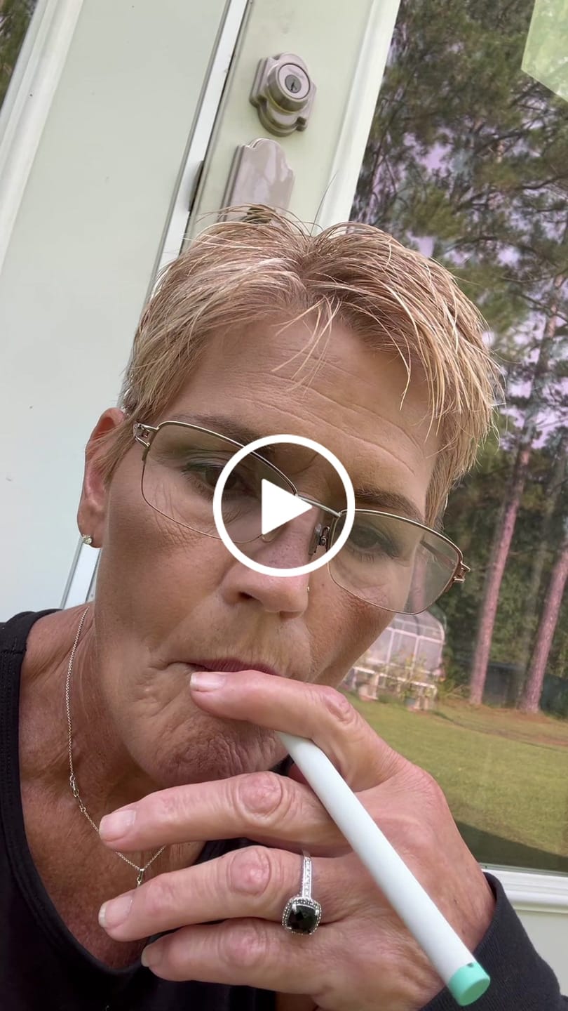 Customer video review of Clenzy Vitamin Vapor (Real Throat Hit Just Like A Cigarette)