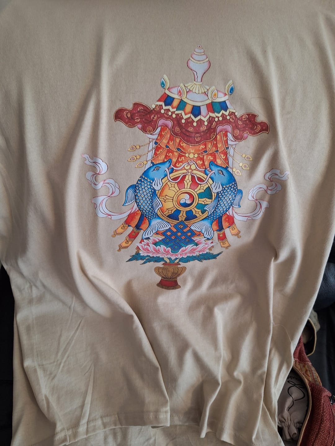 Customer photo review of Dharma T-shirts | Unisex (13 Couleurs)