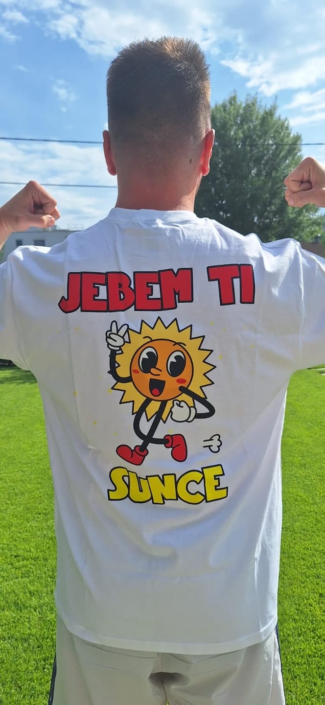 Customer photo review of Jebem ti sunce Premium T-Shirt