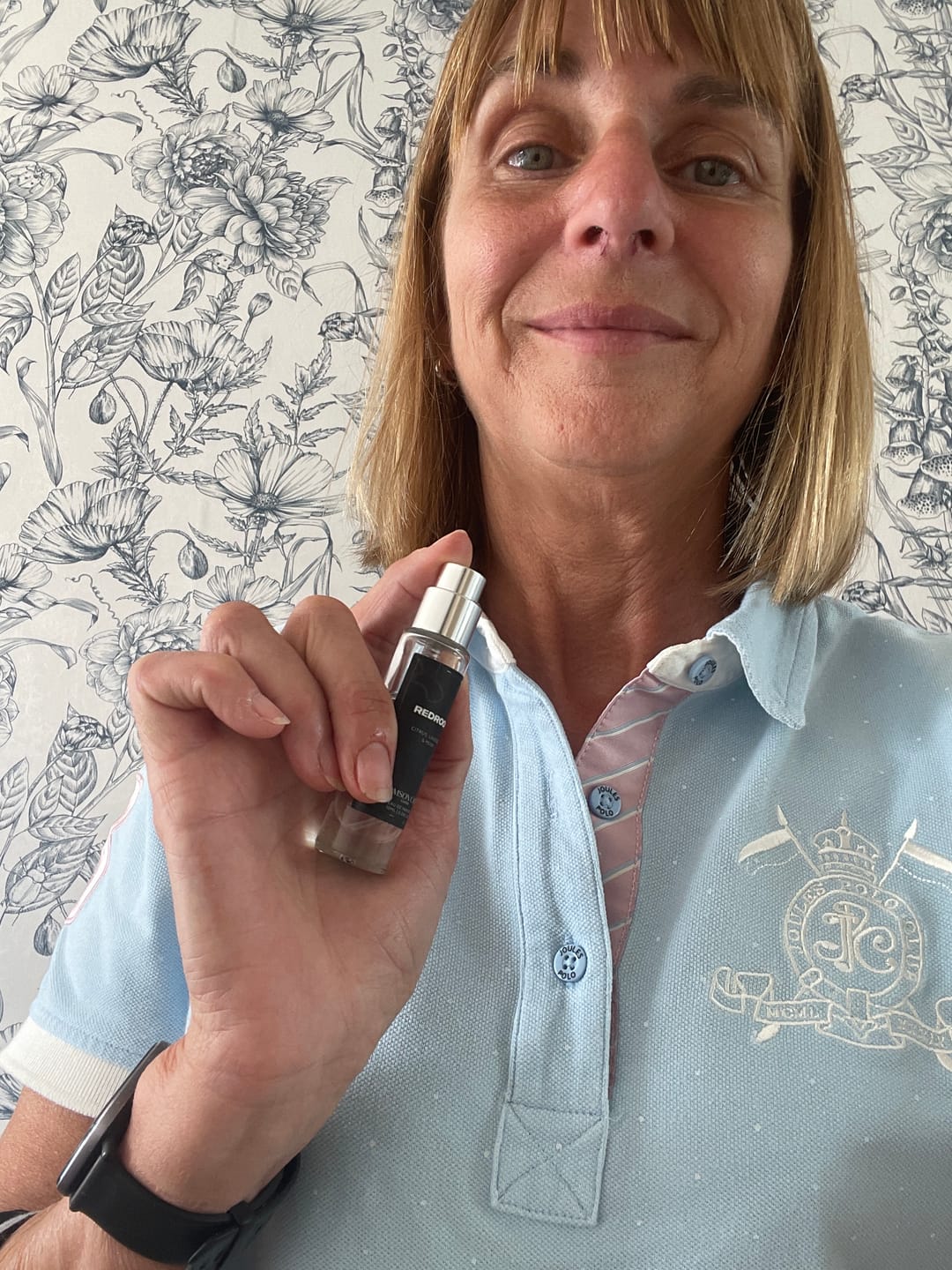 Customer photo review of Redroom | Eau de Parfum