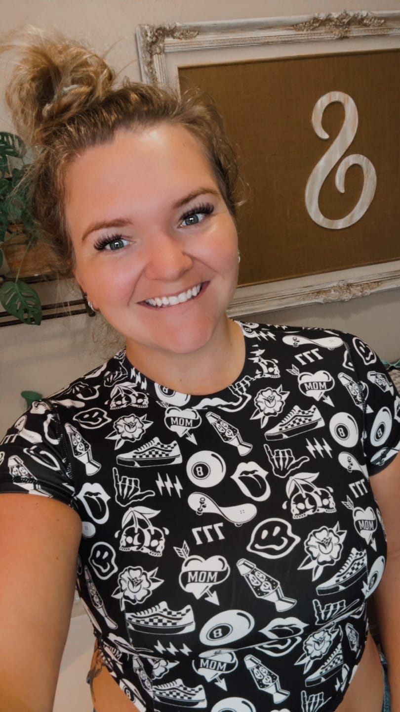 Customer photo review of Women's Cropped Active Tee in Cool Kid [Midnight Edition]