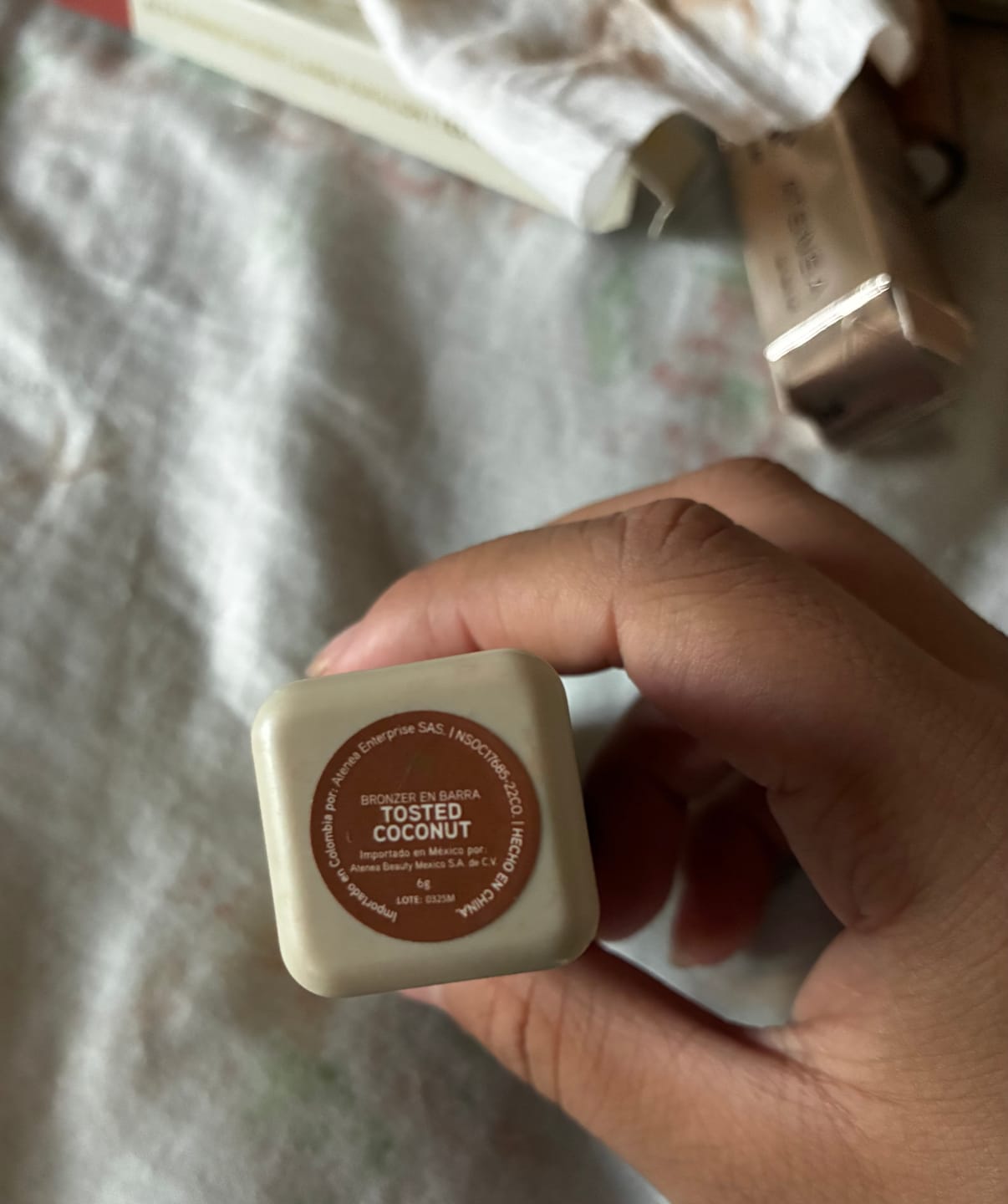 Customer photo review of BRONZER CREMOSO EN BARRA COLLECTION