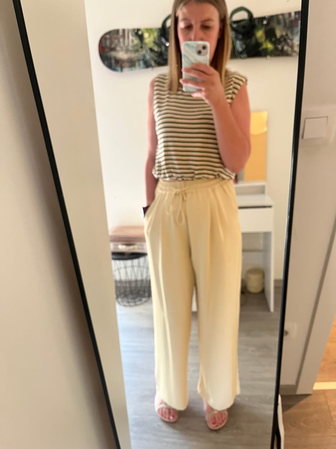 Customer photo review of VANILLA COMFY PANT