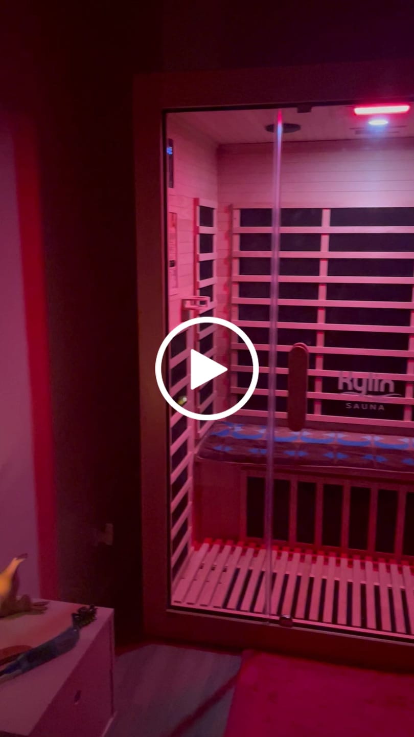 Customer video review of Kylin Low EMF Carbon Infrared Sauna Room 3 Person H6303 (Floor Heater included)