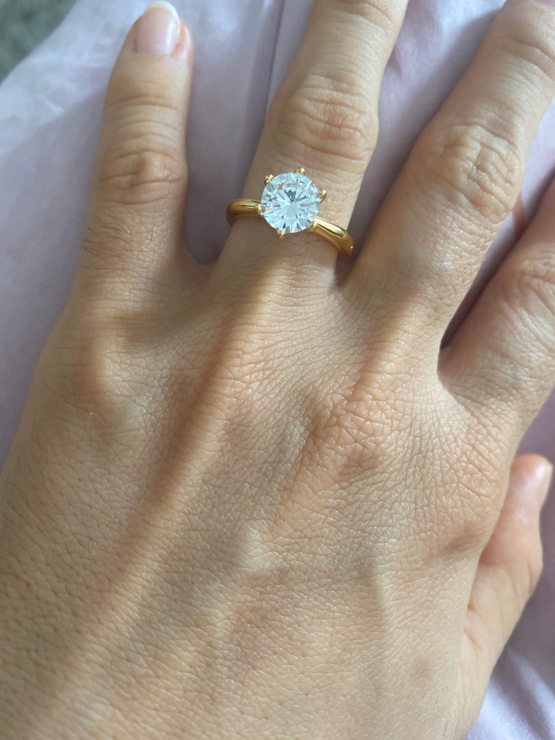 Customer photo review of Anel Solitário Beout Banhado em Ouro 18k