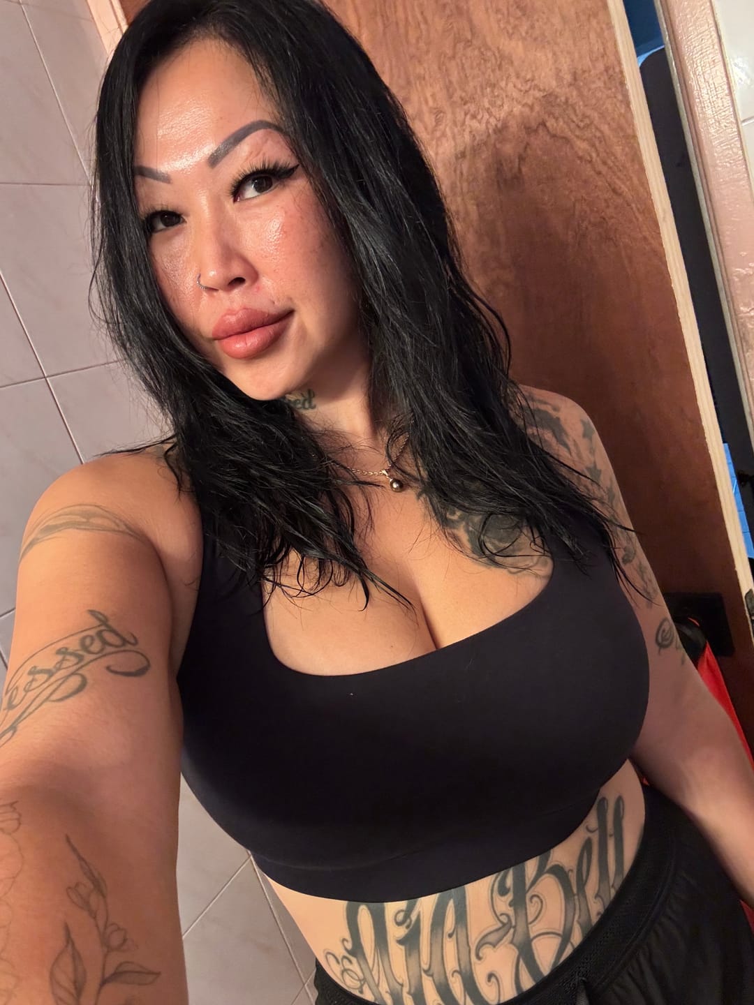 Customer photo review of DAYDREAM Square Neck Sports Bra