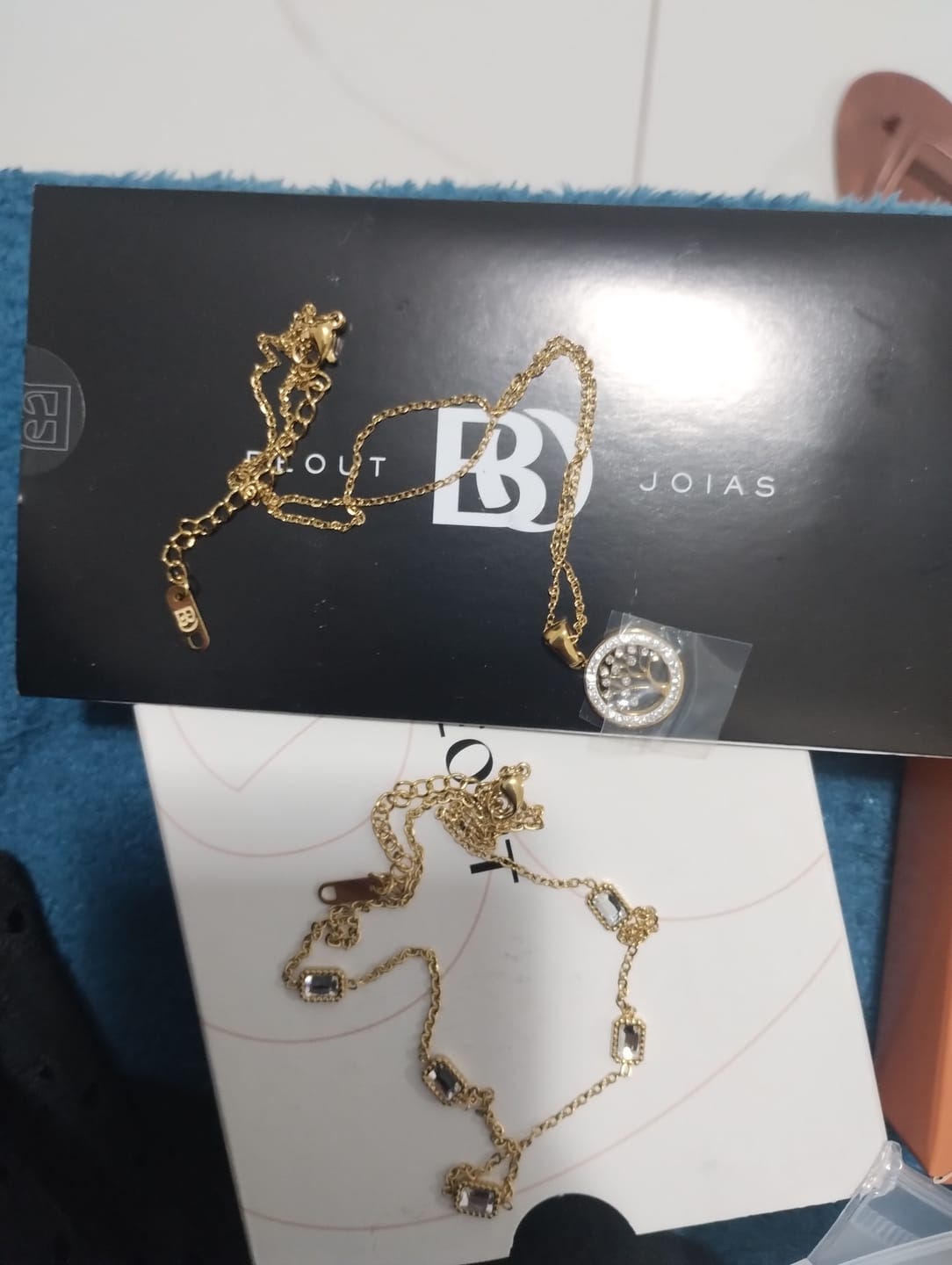 Customer photo review of Colar Árvore da Vida Banhado em Ouro 18k