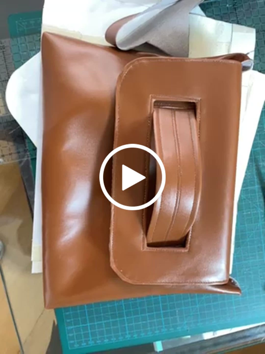 Customer video review of CEDRO 0.8MM COM FUNDO DE MALHA COR CARAMELO