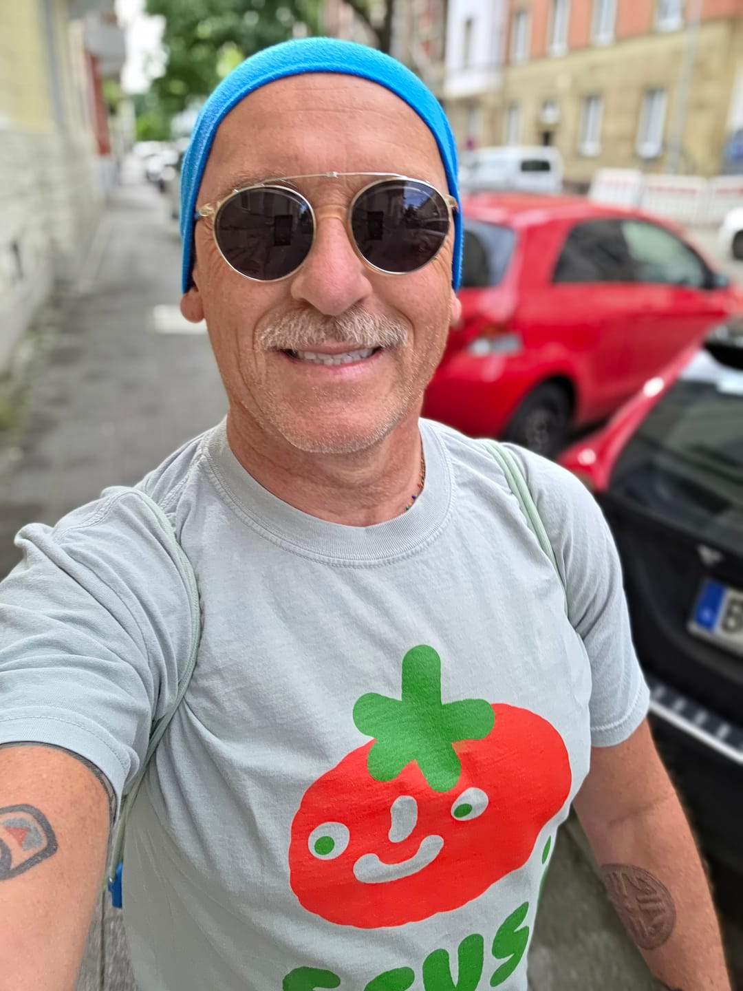 Customer photo review of Scusi: Longoland T-Shirt