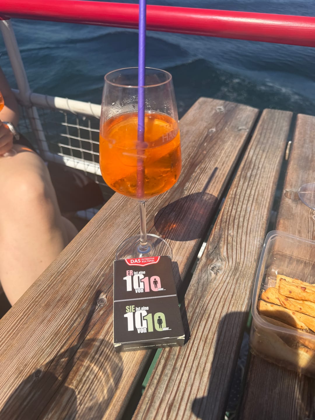 Customer photo review of Er ist eine 10/10, Sie ist eine 10/10 aber ... – Das virale TikTok Kartenspiel
