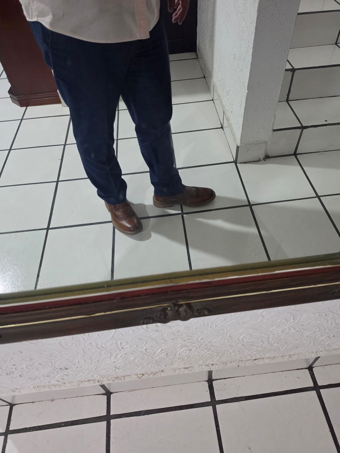 Customer photo review of DERBY CASUAL WINGTIP PIEL CAFÉ MIEL