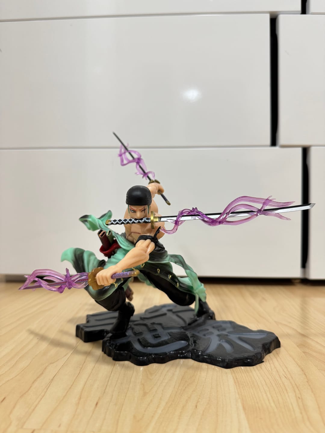 Customer photo review of Roronoa Zoro Santoryu - Action Figure