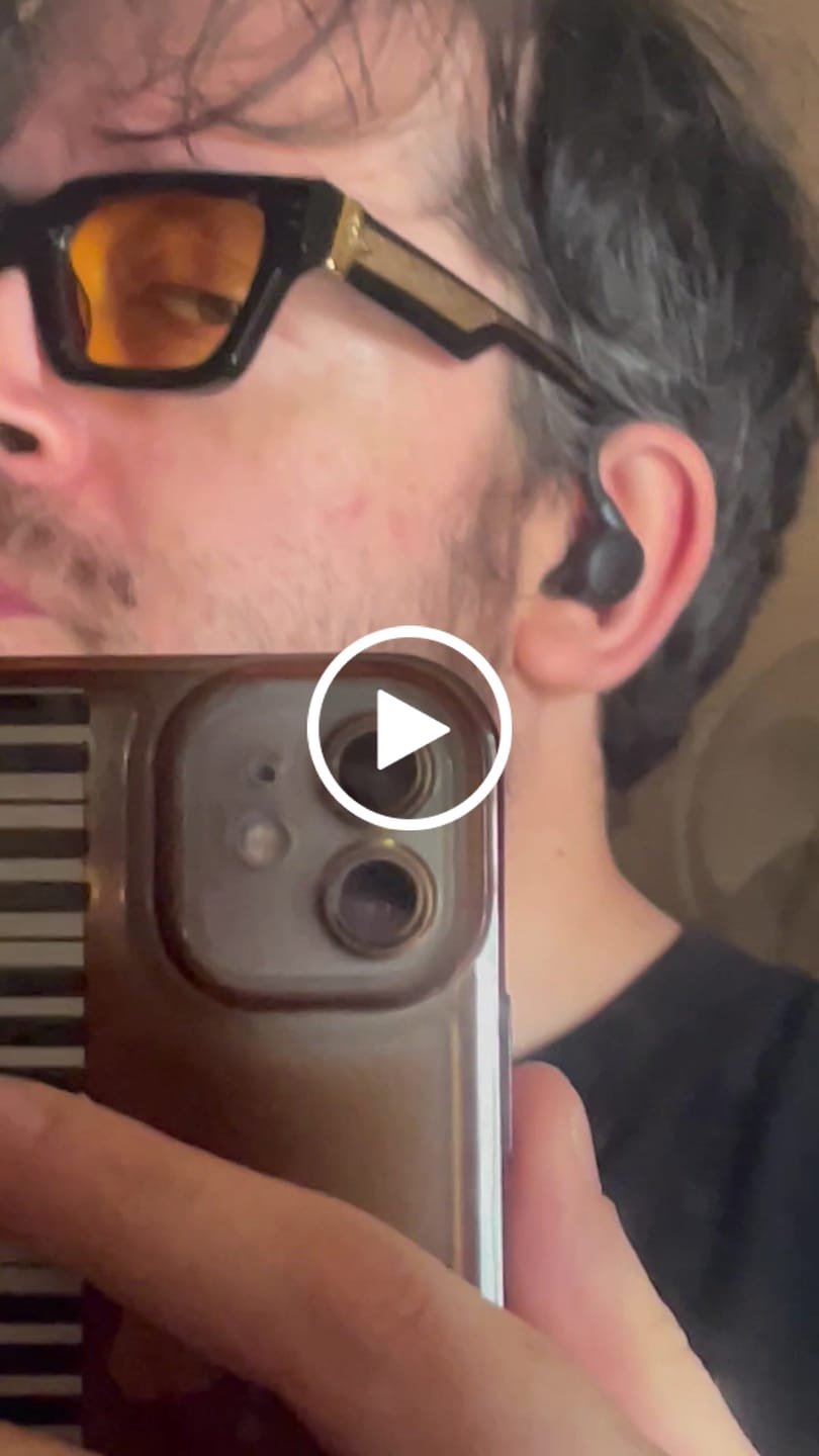 Customer video review of Groove
